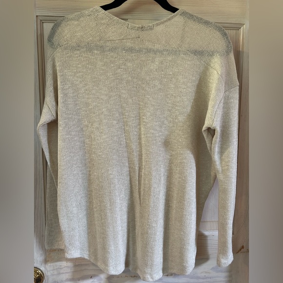 JAC PARKER Ultra Lightweight V-Neck Long Sleeve Sweater in Tan. Women’s Medium - Picture 2 of 6